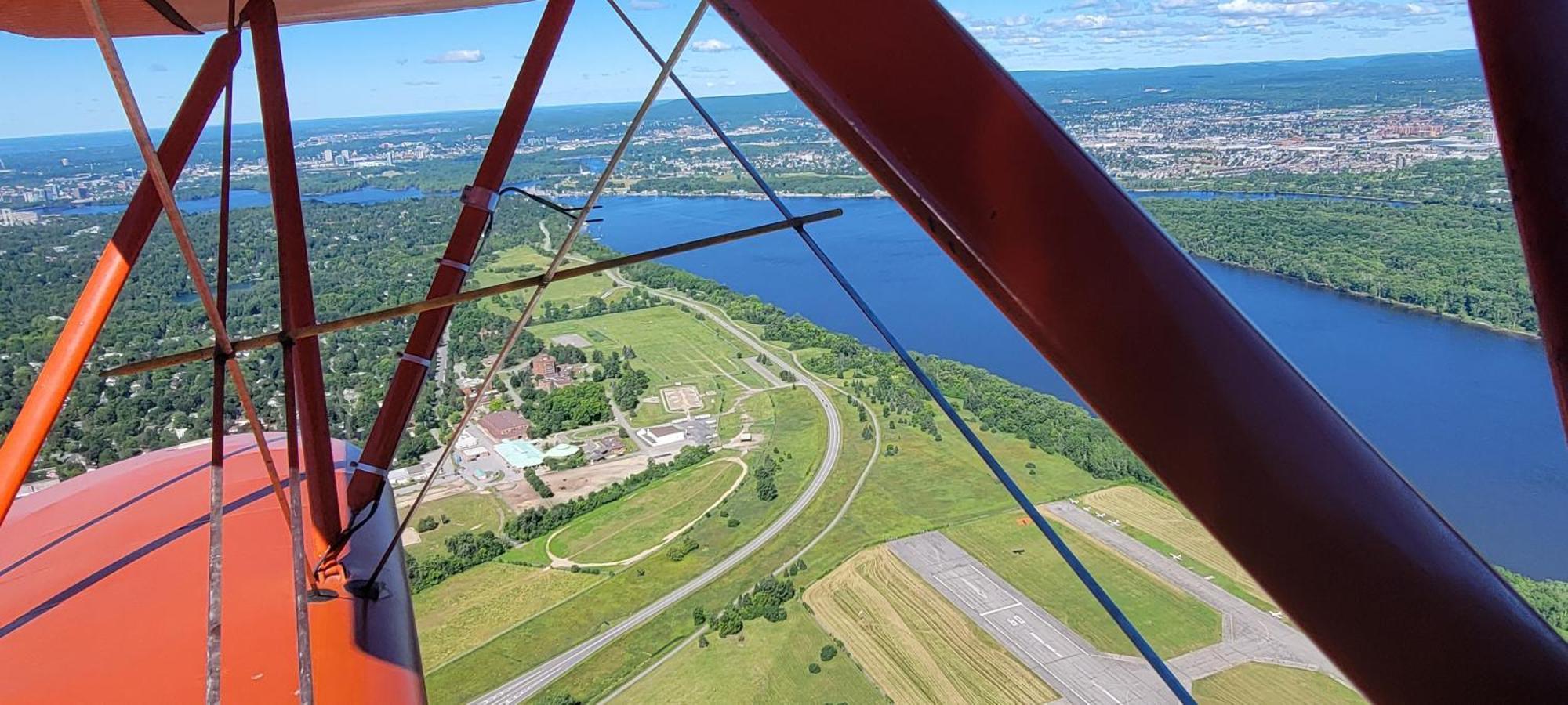 Kokomo Inn Bed And Breakfast Ottawa-Gatineau'S Only Tropical Riverfront B&B On The National Capital Cycling Pathway Route Verte #1 - For Adults Only - Chambre D'Hotes Tropical Aux Berges Des Outaouais Bnb #17542O Buitenkant foto