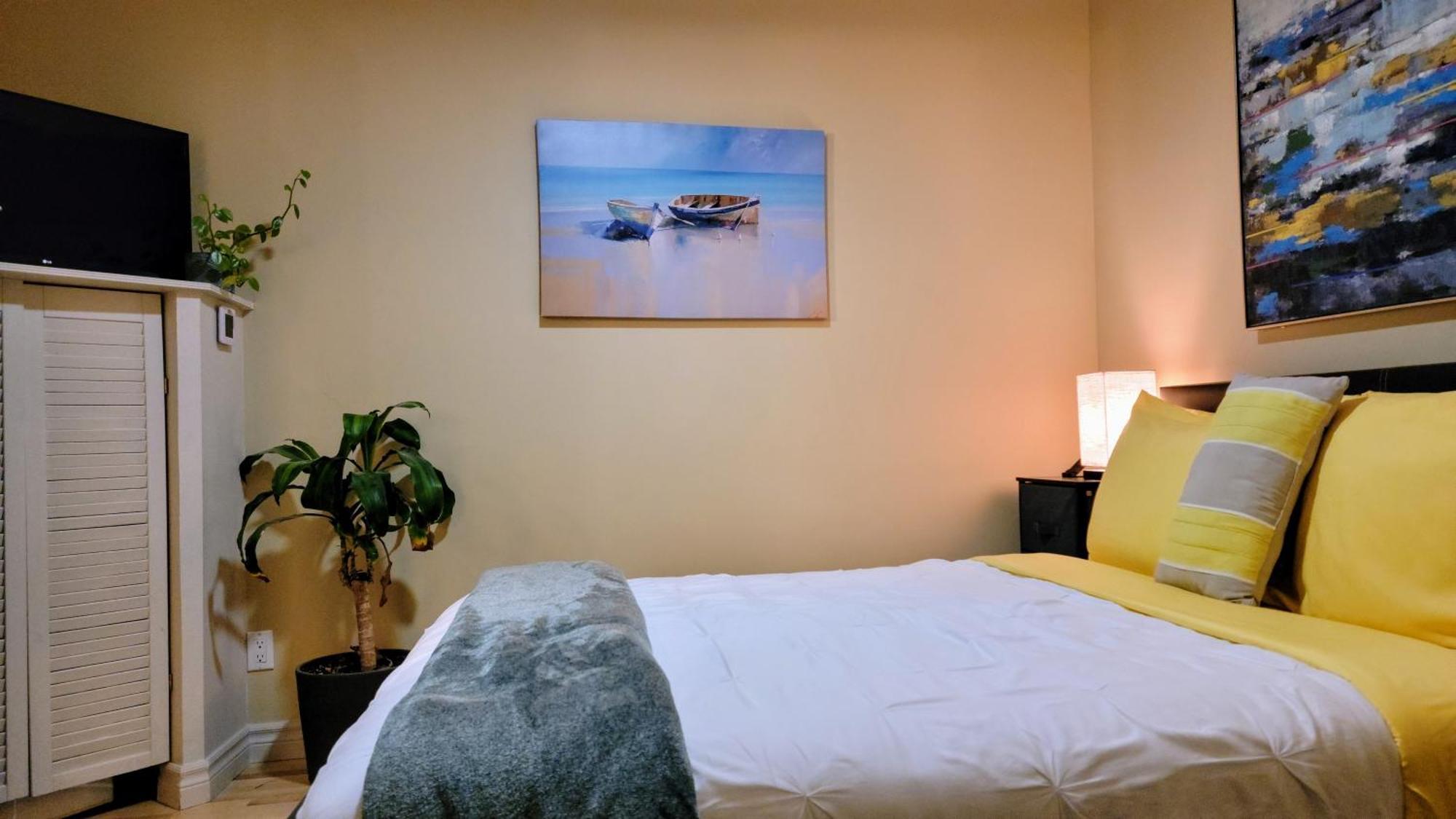 Kokomo Inn Bed And Breakfast Ottawa-Gatineau'S Only Tropical Riverfront B&B On The National Capital Cycling Pathway Route Verte #1 - For Adults Only - Chambre D'Hotes Tropical Aux Berges Des Outaouais Bnb #17542O Kamer foto