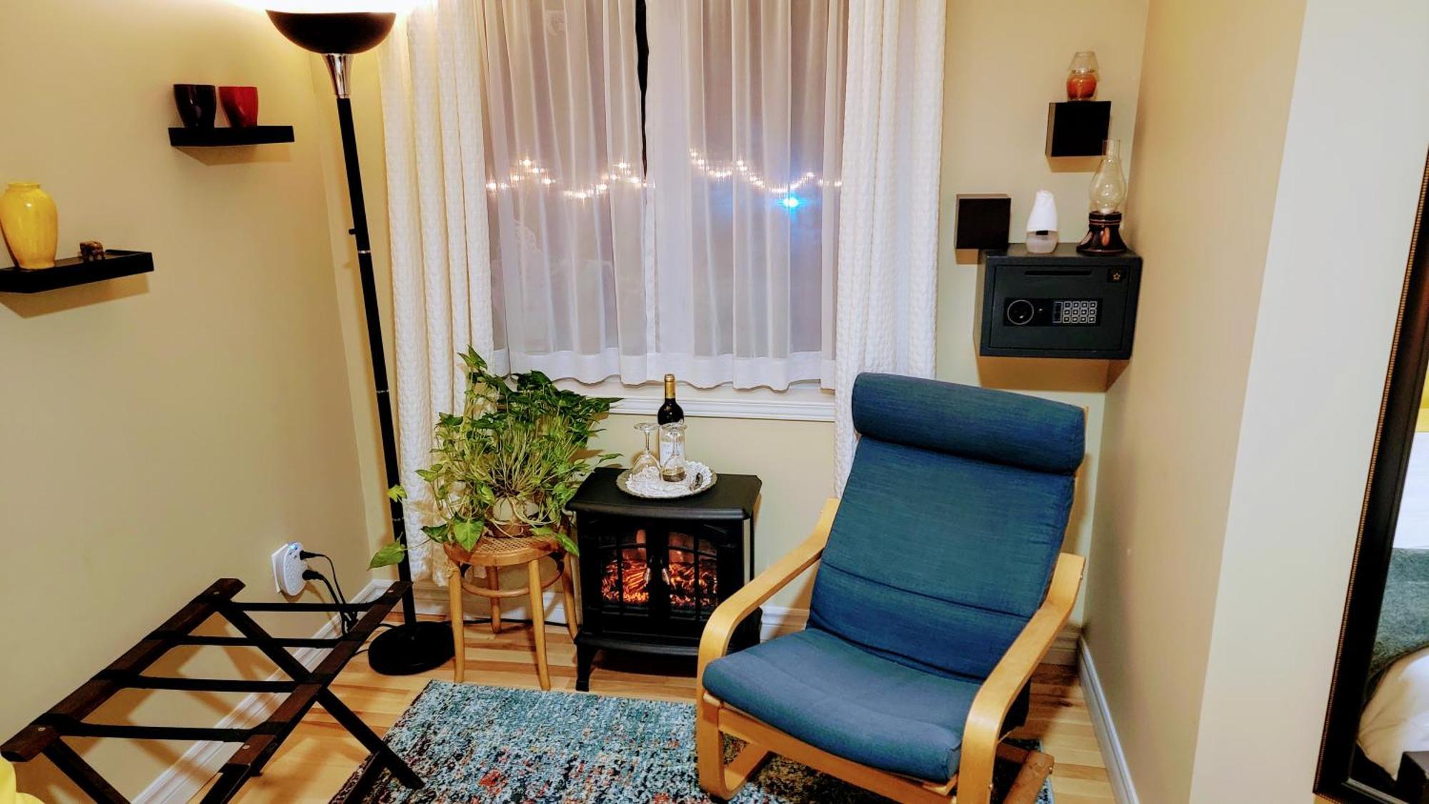Kokomo Inn Bed And Breakfast Ottawa-Gatineau'S Only Tropical Riverfront B&B On The National Capital Cycling Pathway Route Verte #1 - For Adults Only - Chambre D'Hotes Tropical Aux Berges Des Outaouais Bnb #17542O Kamer foto